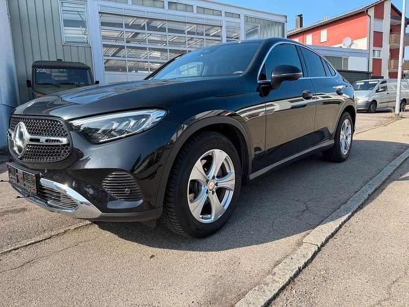 Gebraucht Mercedes GLC220 197 PS (144 kW) 2024 Schwarz Coupé