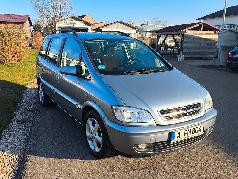 Gebraucht Opel Zafira Elegance 125 PS (91 kW) 2004 Silber Van / Kleinbus