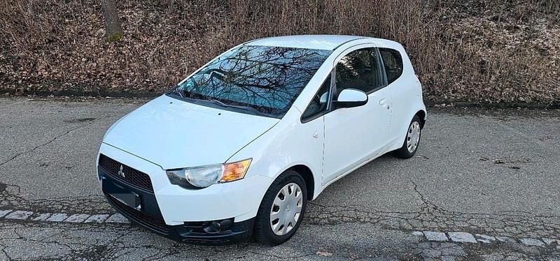 Gebraucht Mitsubishi Colt 95 PS (69 kW) 2009 Weiß Kleinwagen