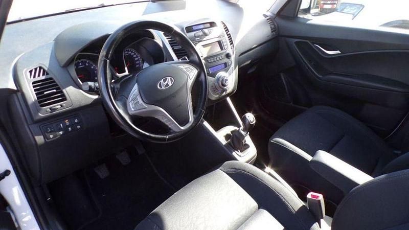 Gebraucht Hyundai ix20 Trend 90 PS (66 kW) 2015 Unbekannt Kleinwagen