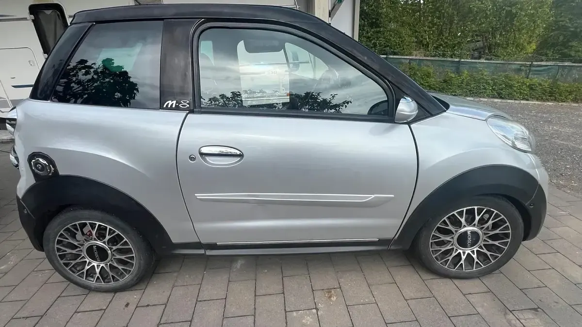Begagnad Microcar M8 2012 Grå Halvkombi