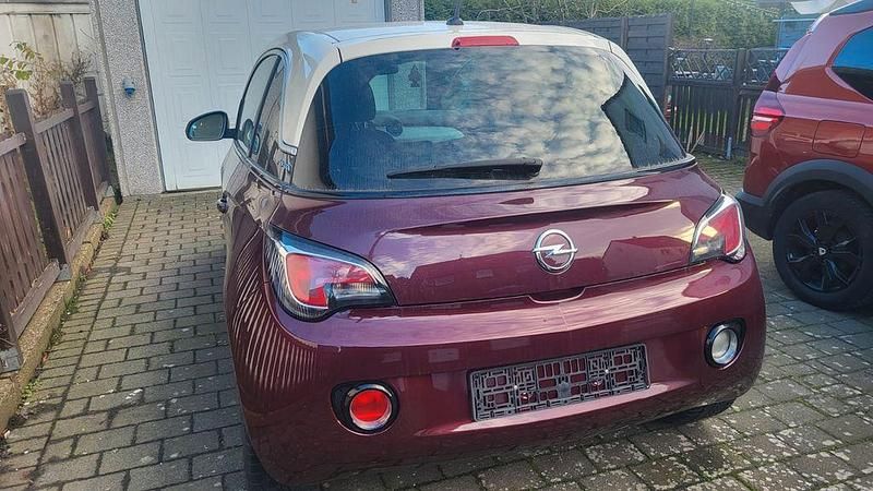 Gebraucht Opel Adam 69 PS (50 kW) 2013 Violett Kleinwagen