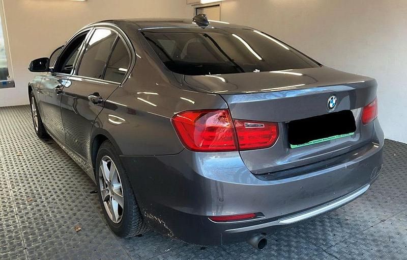 Gebraucht BMW 316 136 PS (100 kW) 2014 Braun Limousine