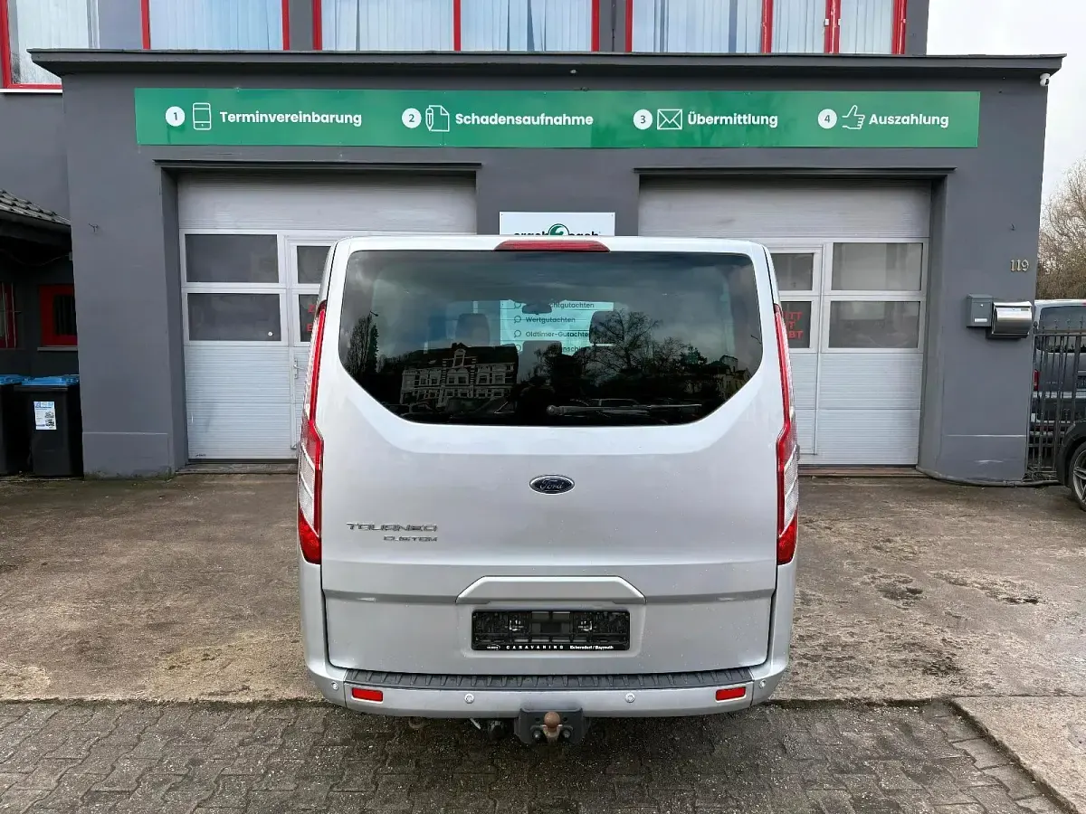 Gebraucht Ford Tourneo Custom 155 PS (114 kW) 2016 Silber Van