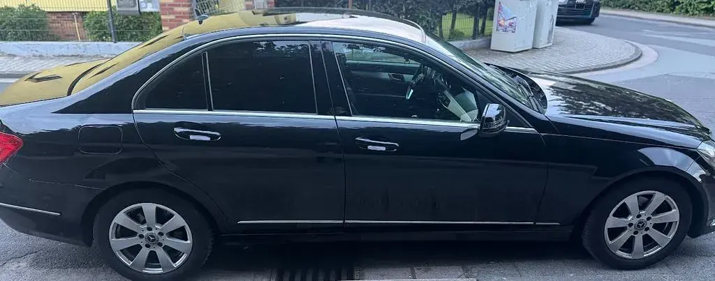 Gebraucht Mercedes C180 Avantgarde 120 PS (88 kW) 2011 Schwarz Limousine
