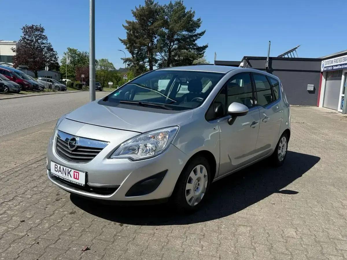 Gebraucht Opel Meriva Edition 101 PS (74 kW) 2011 Starsilber iii m2 Van / Kleinbus