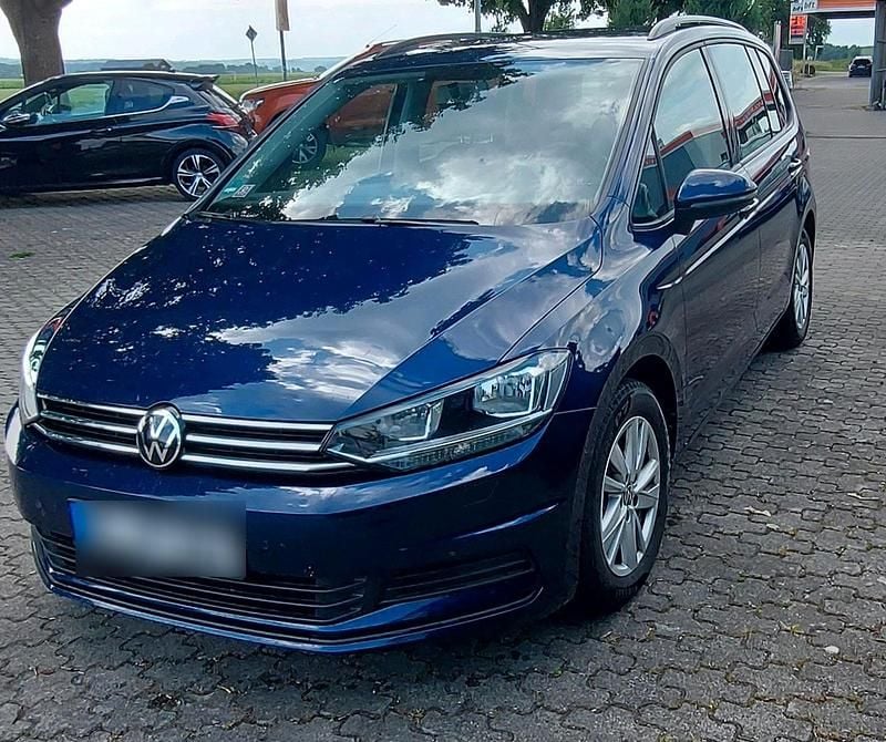 Blau Gebraucht 2020 VW Touran Van / Kleinbus | 19.000 € (Superpreis) - Bild 1/4