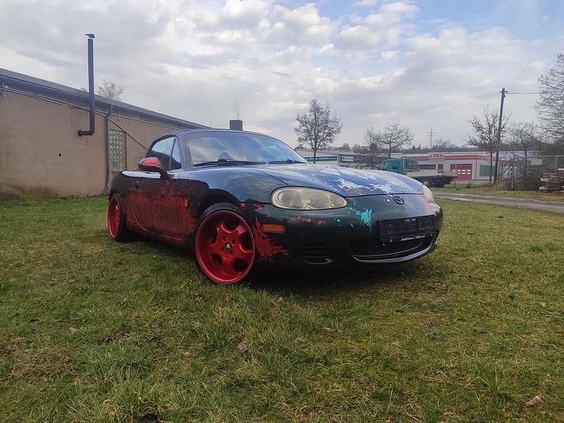 Second-hand Mazda MX5 110 CP (80 kW) 2002 Verde Cabrio