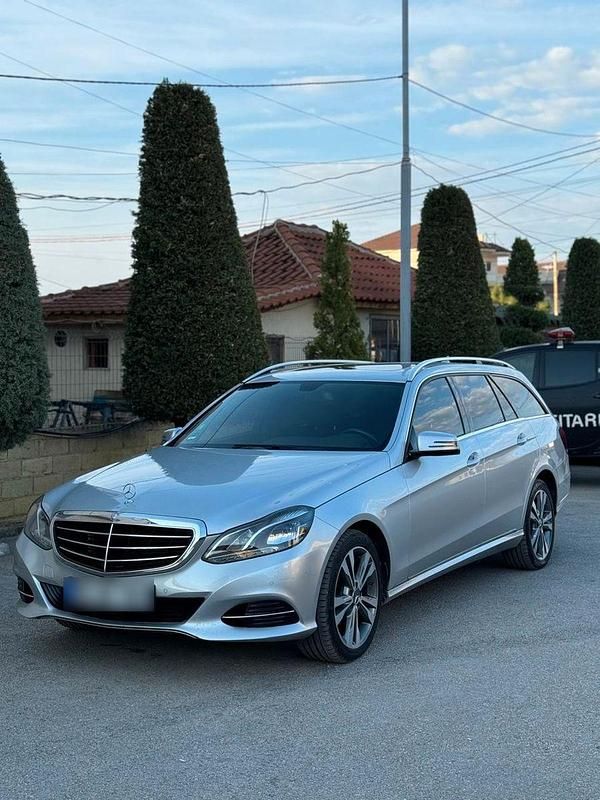 Gebraucht Mercedes 220 170 PS (125 kW) 2014 Silber Kombi