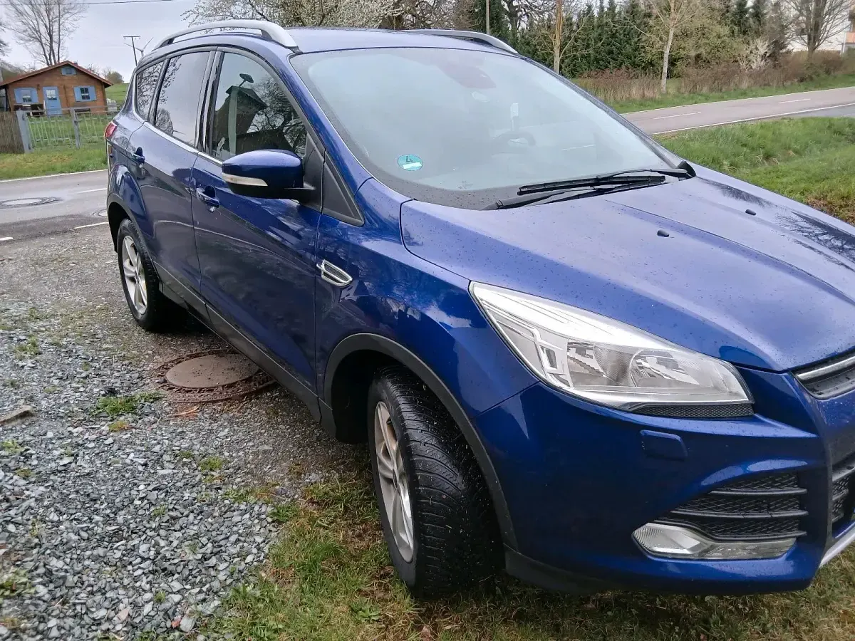 Gebraucht Ford Kuga 150 PS (110 kW) 2016 Blau SUV