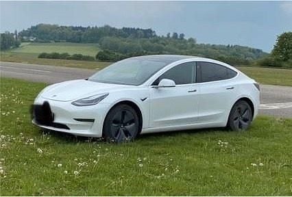 Weiß Gebraucht 2019 Tesla Model 3 Limousine | 24.999 € (Fairer Preis) - Bild 1/4