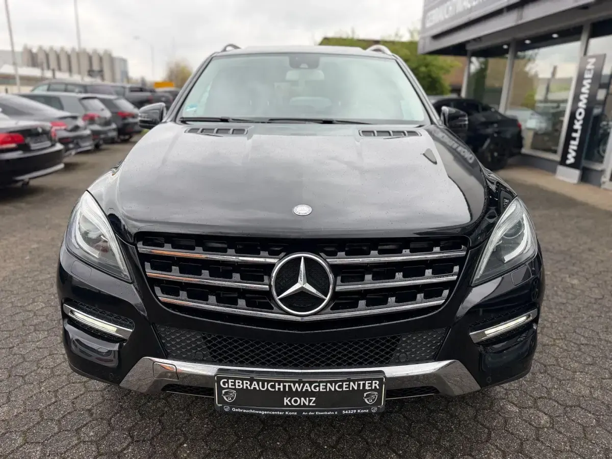 Gebraucht Mercedes ML350 258 PS (189 kW) 2012 Schwarz SUV