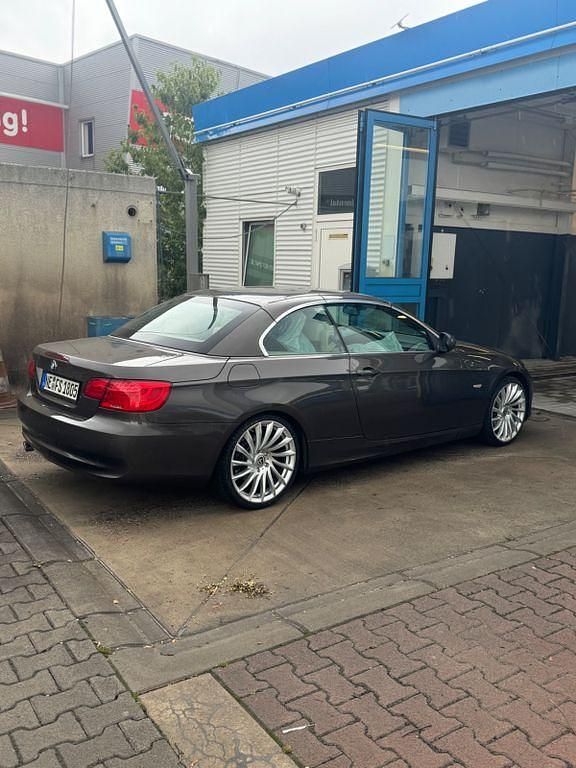 Gebraucht BMW 320 Cabriolet Performance 170 PS (125 kW) 2010 Braun Cabrio