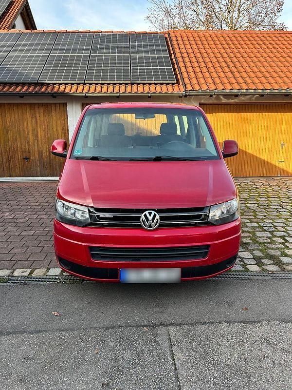 Gebraucht VW Multivan 114 PS (83 kW) 2011 Rot Van