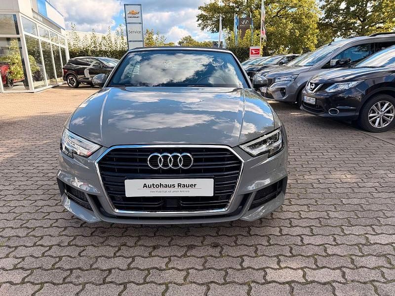 Grau Gebraucht 2020 Audi A3 Cabriolet Sport Cabrio | 27.900 € (Teuer) - Bild 1/4