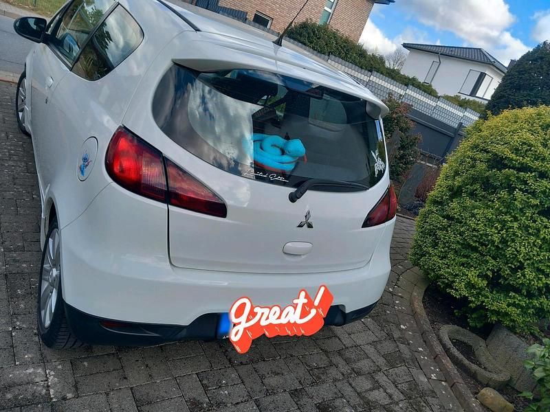 Gebraucht Mitsubishi Colt 95 PS (69 kW) 2012 Weiß Kleinwagen