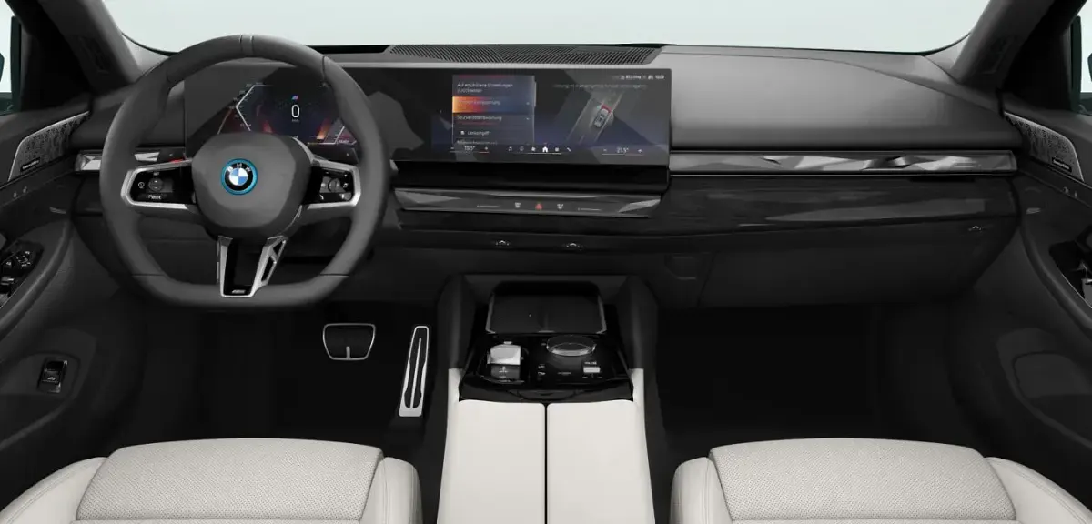 Gebraucht BMW 550e Comfort Edition 489 PS (359 kW) 2026 Schwarz Kombi