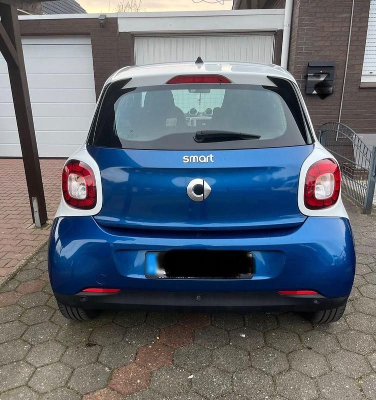 Gebraucht Smart ForFour Passion 71 PS (52 kW) 2015 Weiß Kleinwagen