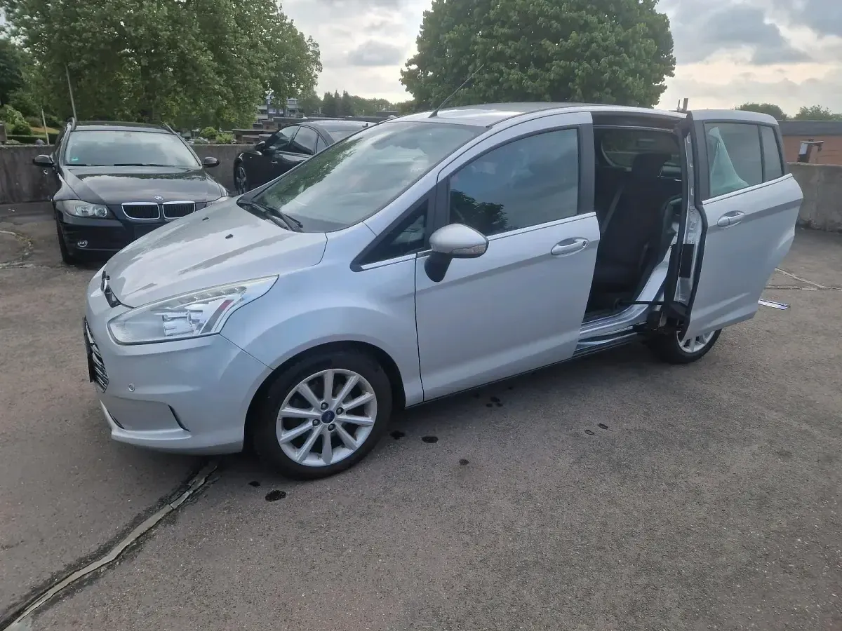 Gebraucht Ford B-MAX 101 PS (74 kW) 2015 Silber Van / Kleinbus