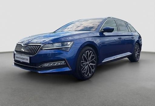 Gebraucht Skoda Superb LAURIN & KLEMENT 150 PS (110 kW) 2023 Blau Kombi