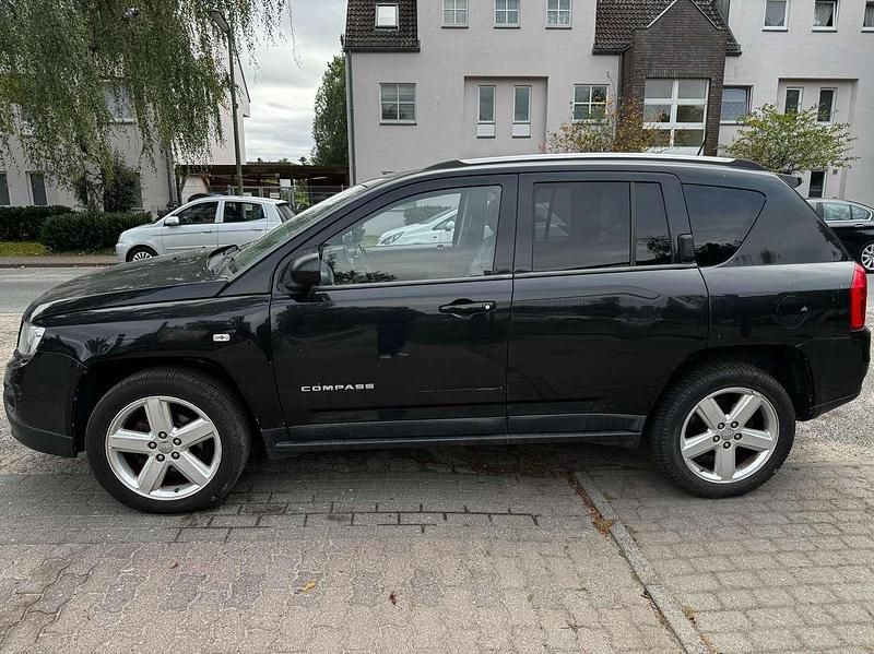 Gebraucht Jeep Compass Sport 136 PS (100 kW) 2011 Schwarz SUV