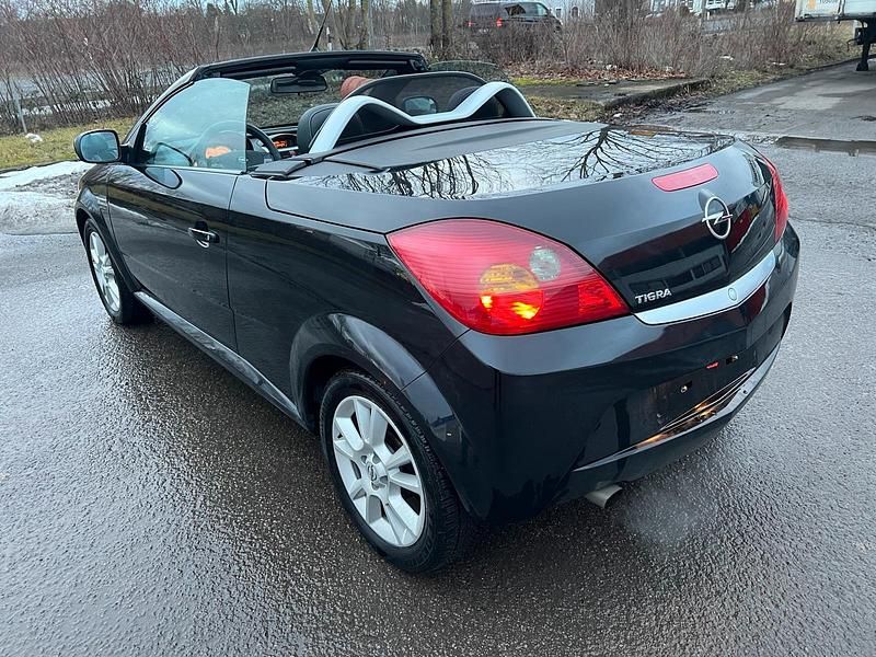 Schwarz Gebraucht 2007 Opel Tigra Cabrio | 2.490 € (Teuer) - Bild 1/4