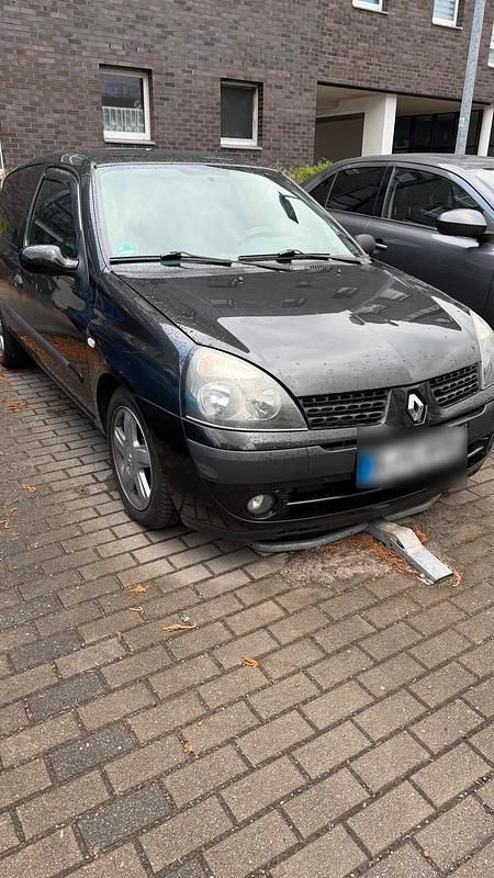 Gebraucht Renault Clio II 108 PS (79 kW) 2003 Schwarz Kleinwagen