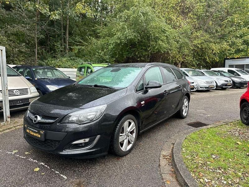 Gebraucht Opel Astra Active 101 PS (74 kW) 2013 Schwarz Kombi