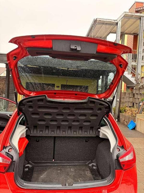 Gebraucht Seat Ibiza 110 PS (80 kW) 2016 Rot Limousine