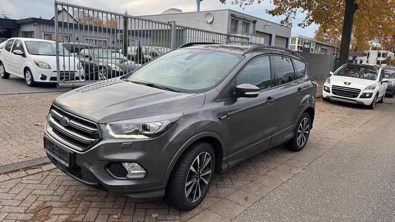 Gebraucht Ford Kuga ST-Line 179 PS (131 kW) 2019 Grau SUV