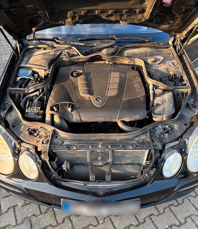 Gebraucht Mercedes E220 Avantgarde 170 PS (125 kW) 2008 Schwarz Kombi