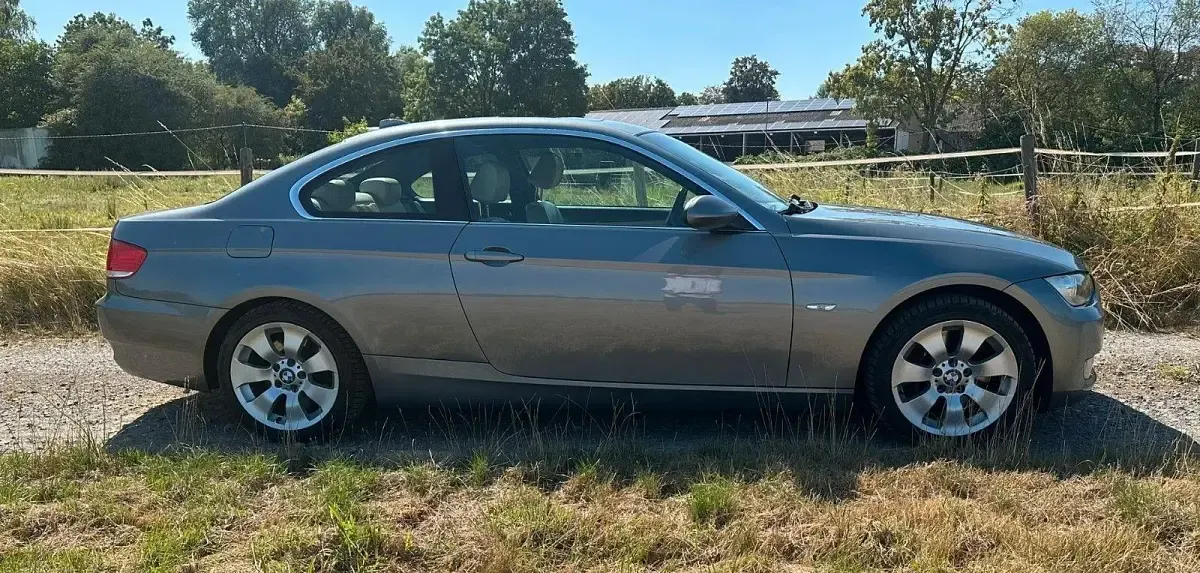 Gebraucht BMW 330 Sport Line 272 PS (200 kW) 2008 Grau Coupé