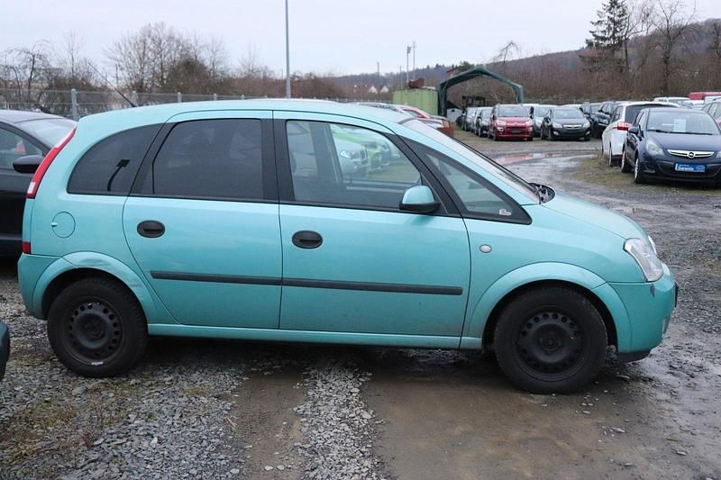 Gebraucht Opel Meriva 101 PS (74 kW) 2004 Mintsilber m2 Van / Kleinbus