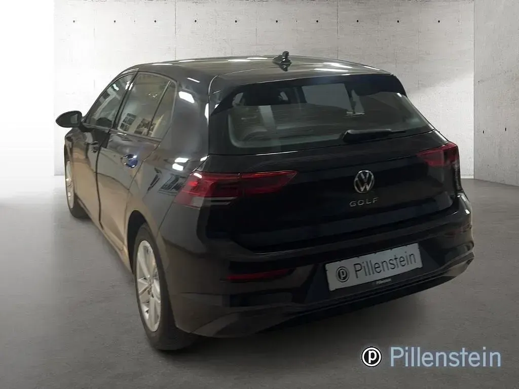 Gebraucht VW Golf VIII Life 150 PS (110 kW) 2022 Schwarz Limousine