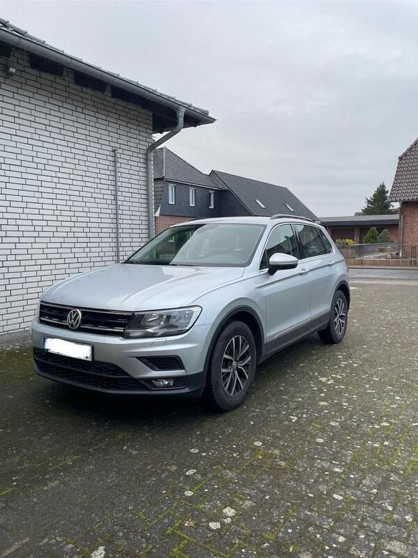 Silber Gebraucht 2020 VW Tiguan Comfortline SUV | 20.000 € - Bild 1/4