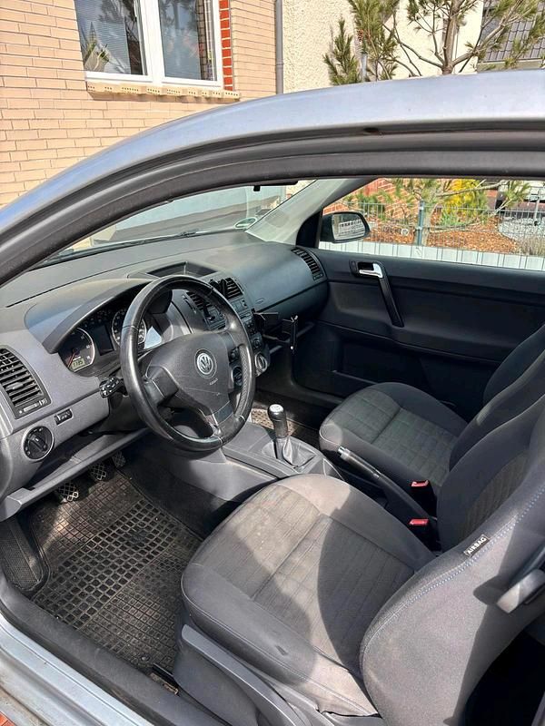 Gebraucht VW Polo 69 PS (50 kW) 2007 Silber Kleinwagen