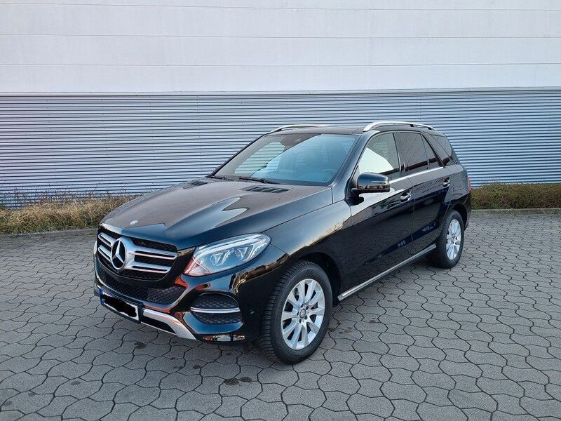 Schwarz Gebraucht 2016 Mercedes GLE400 SUV | 35.500 € (Fairer Preis) - Bild 1/4