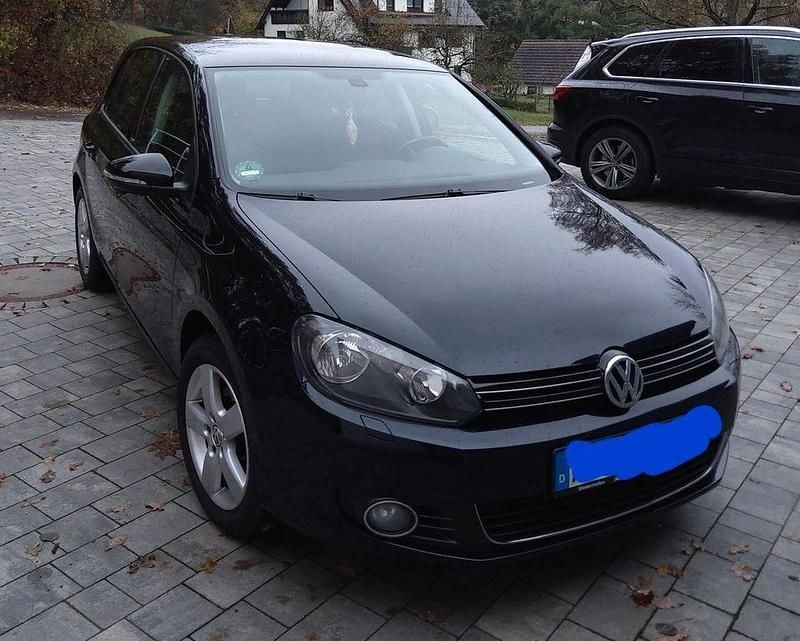Blau Gebraucht 2012 VW Golf VII Style Limousine | 8.000 € (Guter Preis) - Bild 1/4