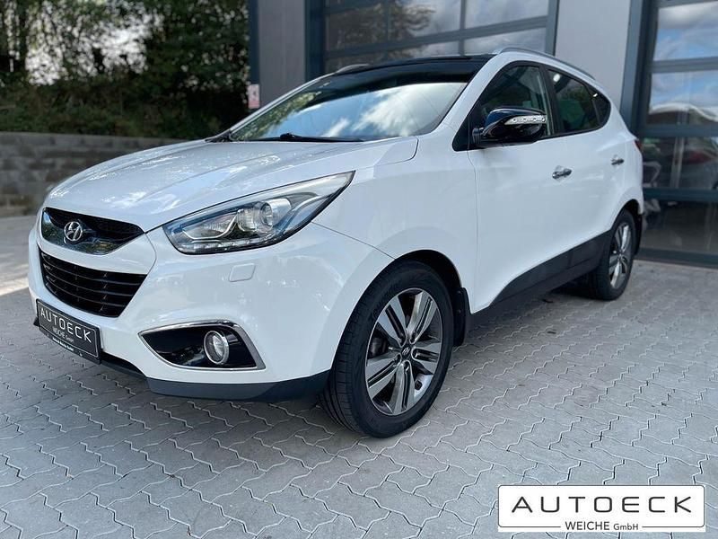 Weiß Gebraucht 2015 Hyundai Tucson Premium SUV | 15.950 € (Fairer Preis) - Bild 1/4