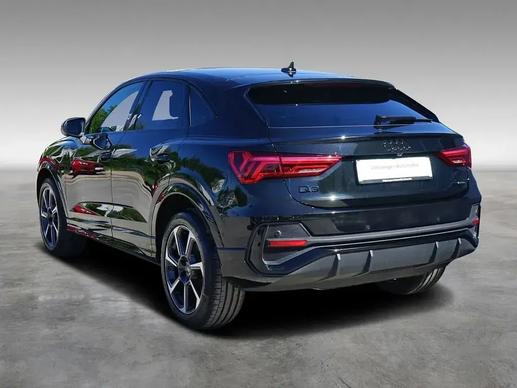 Gebraucht Audi Q3 Sportback S-Line 190 PS (139 kW) 2023 Schwarz SUV
