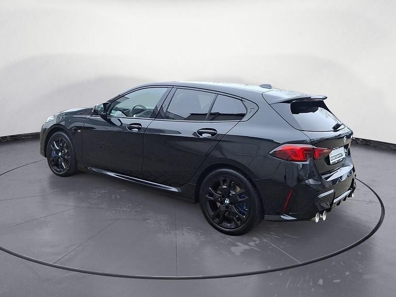 Gebraucht BMW M135 Performance 300 PS (220 kW) 2025 Schwarz Kleinwagen