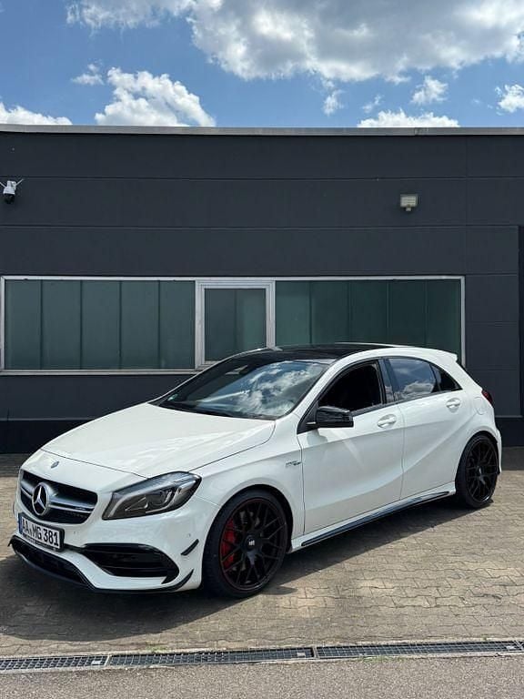 Gebraucht Mercedes A45 AMG AMG 381 PS (280 kW) 2015 Weiß Limousine