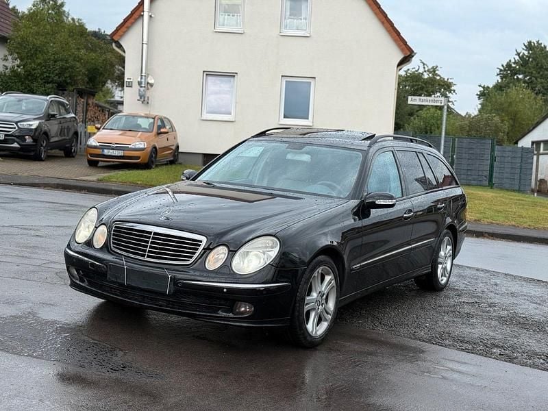 Schwarz Gebraucht 2005 Mercedes E280 Kombi | 3.490 € - Bild 1/4