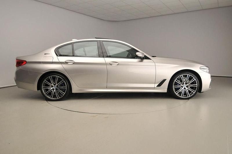 Gebraucht BMW 530e M Sport 252 PS (185 kW) 2019 Grau Limousine