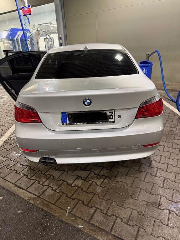 Second-hand BMW 525 192 CP (141 kW) 2004 Argintiu Berlinǎ