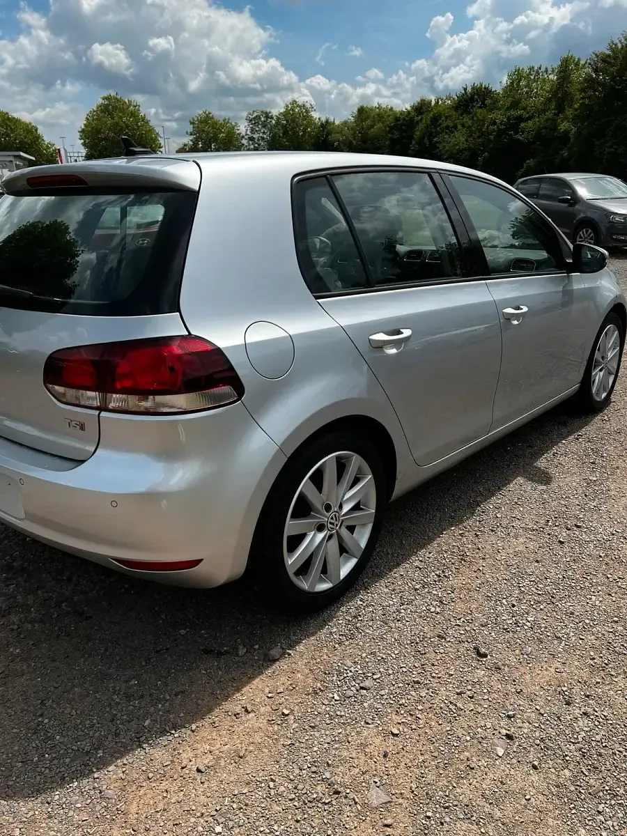 Gebraucht VW Golf VI Highline 122 PS (89 kW) 2009 Silber Kleinwagen