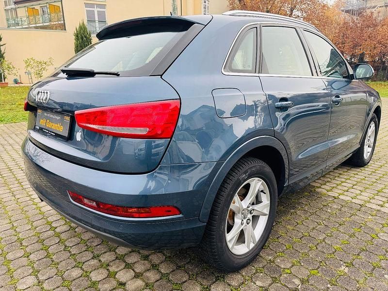Gebraucht Audi Q3 Sport 150 PS (110 kW) 2016 Utopiablau SUV