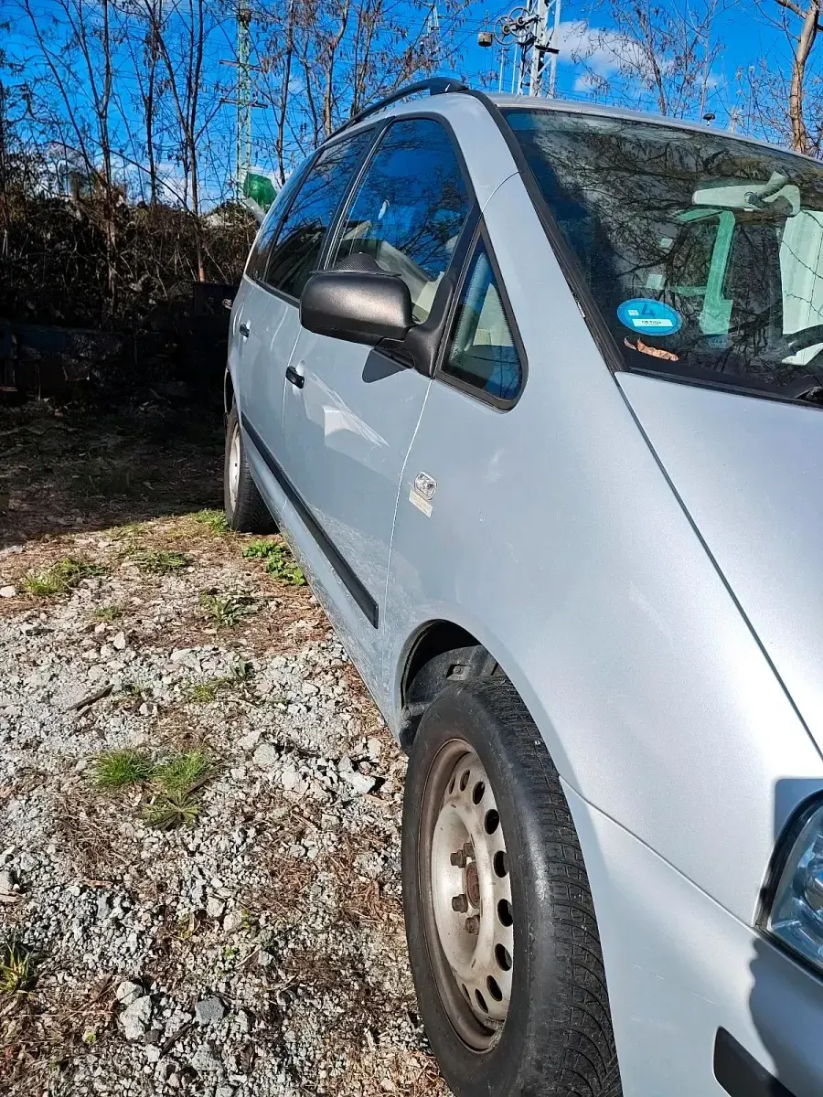 Gebraucht VW Sharan 110 PS (80 kW) 2003 Silber Van / Kleinbus