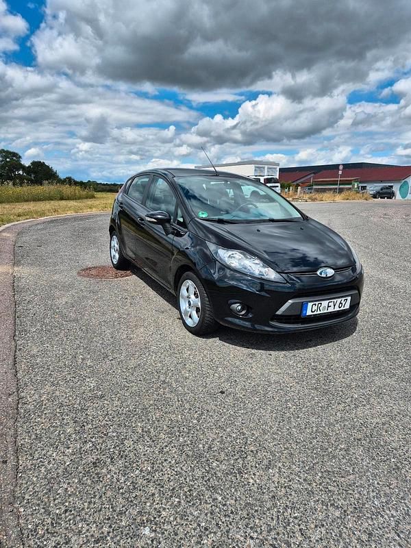 Schwarz Gebraucht 2009 Ford Fiesta Trend Kleinwagen | 4.300 € (Etwas zu teuer) - Bild 1/4