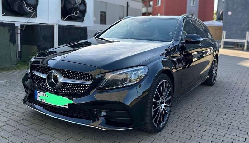 Schwarz Gebraucht 2019 Mercedes C300 Kombi | 32.000 € (Fairer Preis) - Bild 1/4